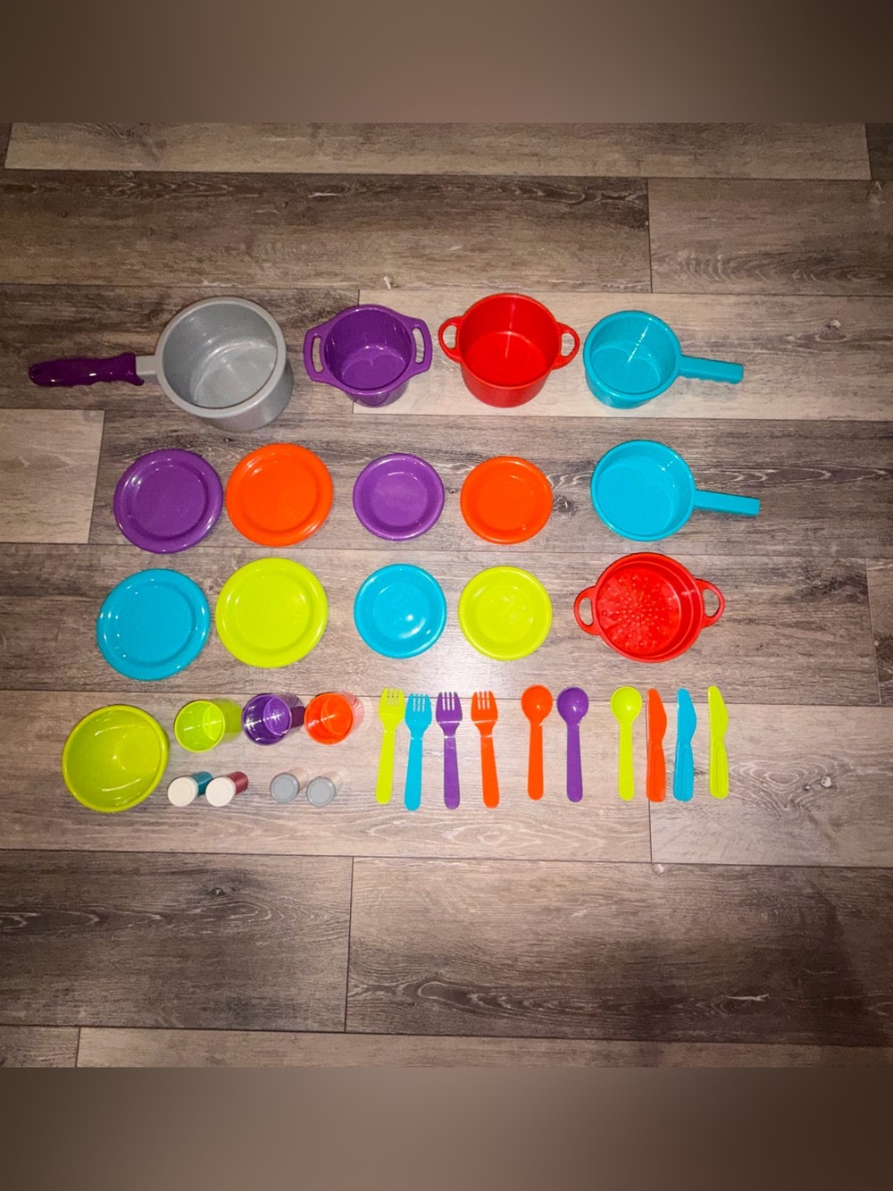 Kids Play Dishes